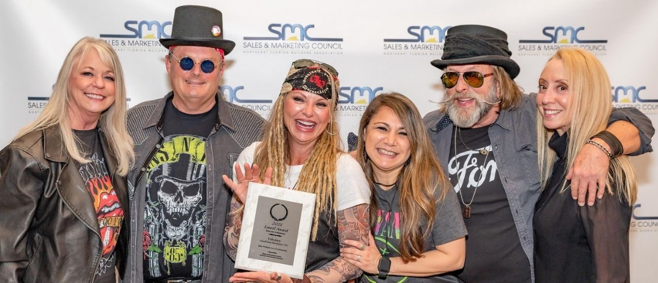 greenpointe developers take photo for laurel awards